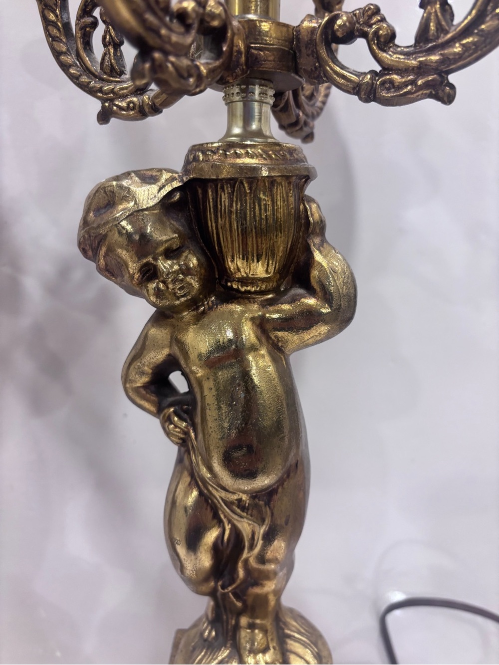 Vintage brass pair of gold cherub candelabra table lamps Hollywood regency - Picture 8 of 16